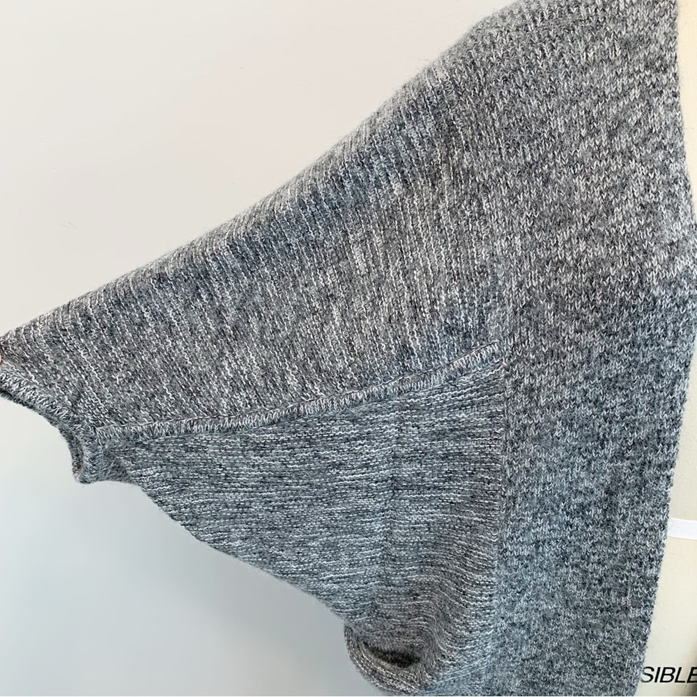 Aritzia Babaton Cocoon Javier Sweater Cardigan Black Size S/M - Picture 4 of 10